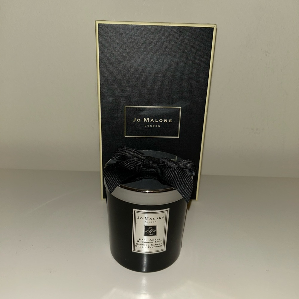 Jo Malone Elegant Black Candle Dark Amber & Ginger Lily Comes with Original Box